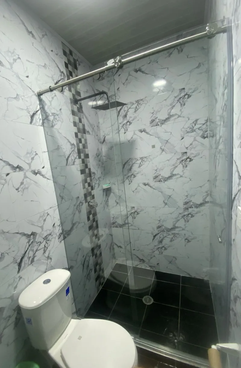 Divisiones de baño de vidrio Templado — vista 3